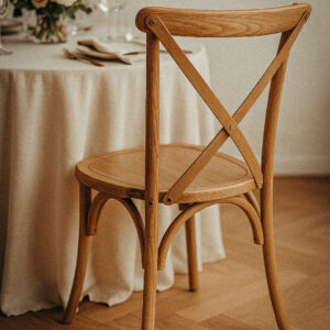 Stuhl Valen – Crossback-Stuhl aus Ulmenholz