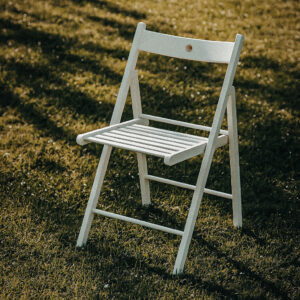 Lina – Klappstuhl in Weiß